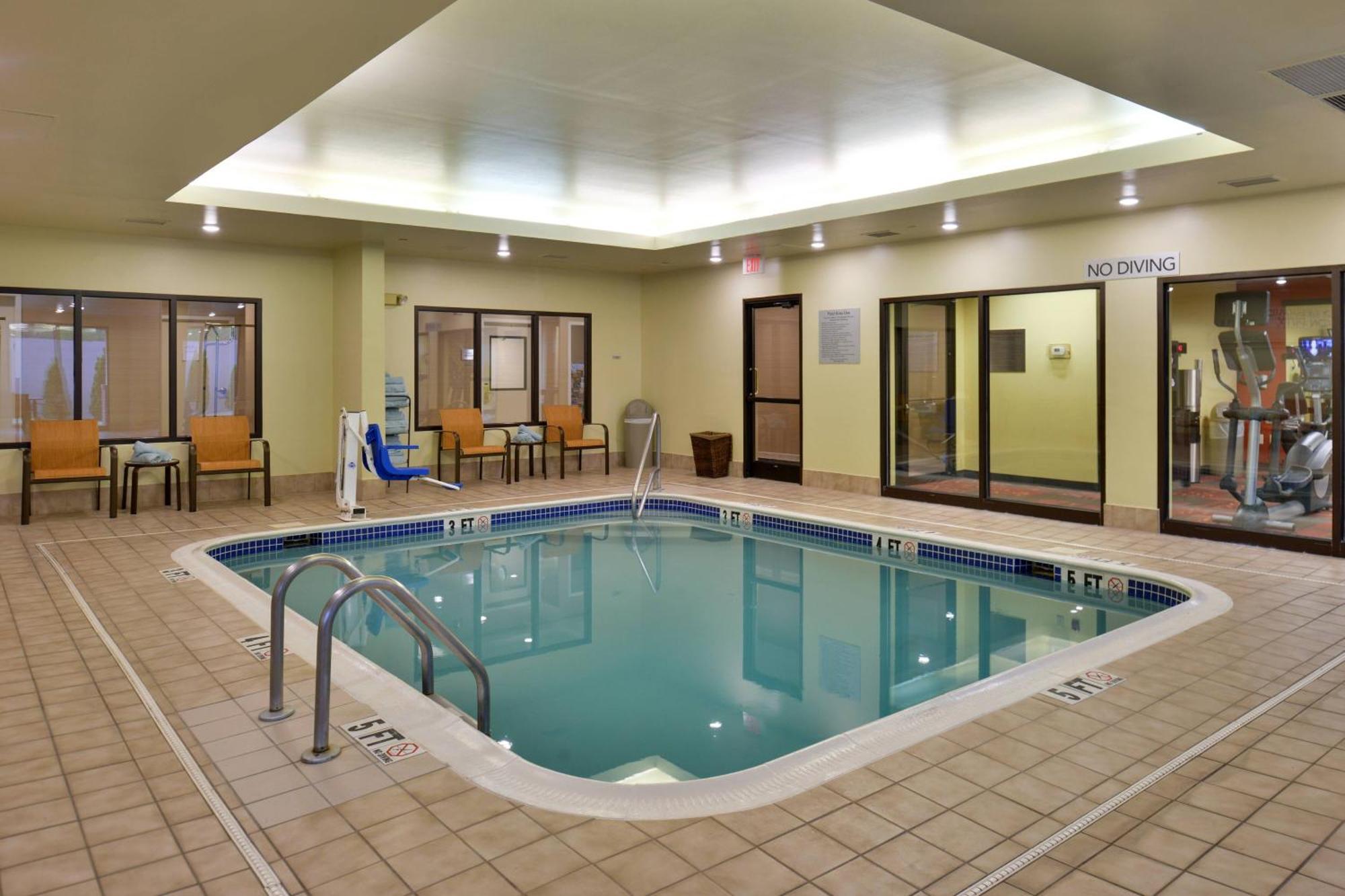 Courtyard By Marriott Decatur Hotel Luaran gambar