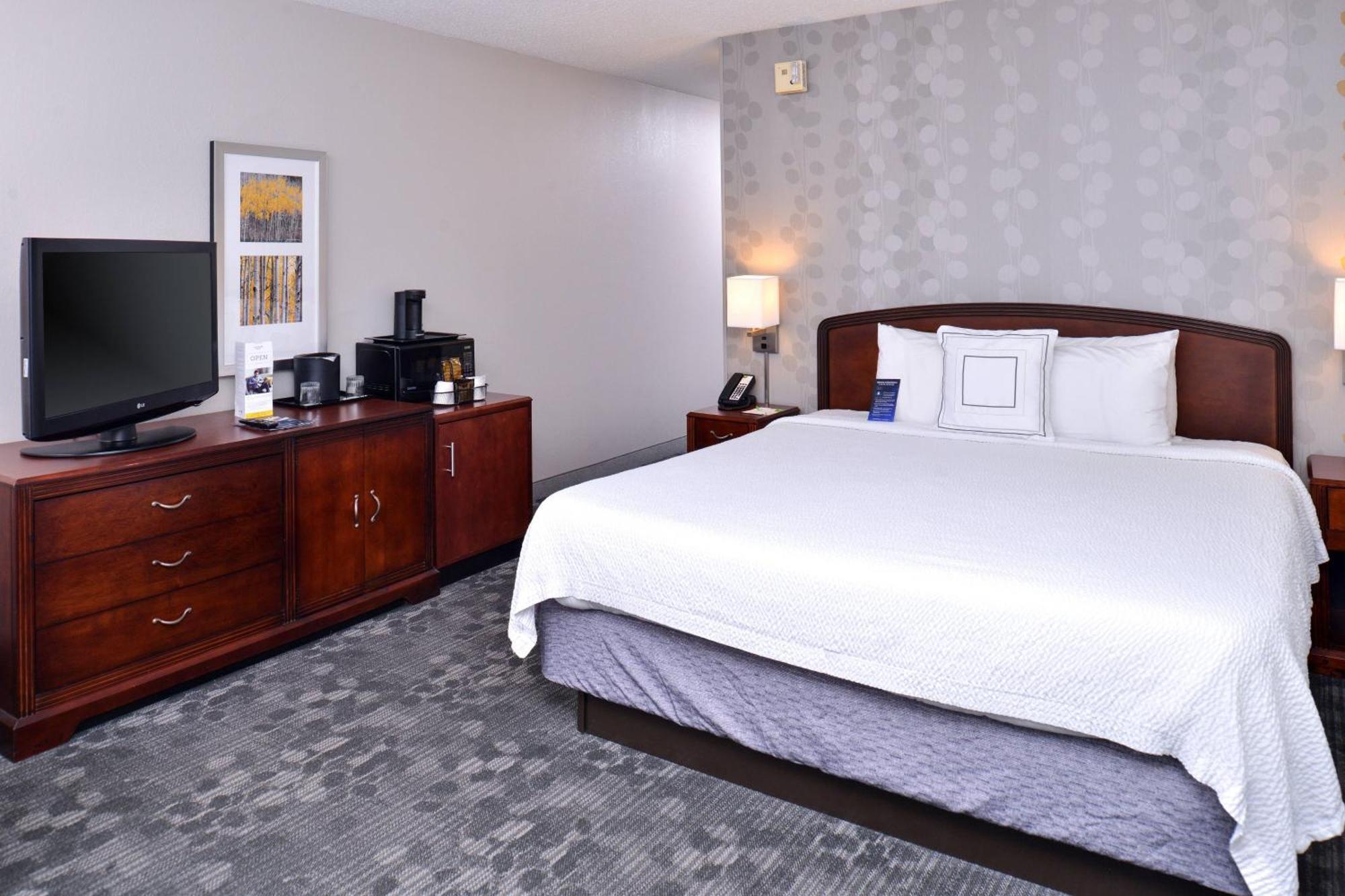 Courtyard By Marriott Decatur Hotel Luaran gambar